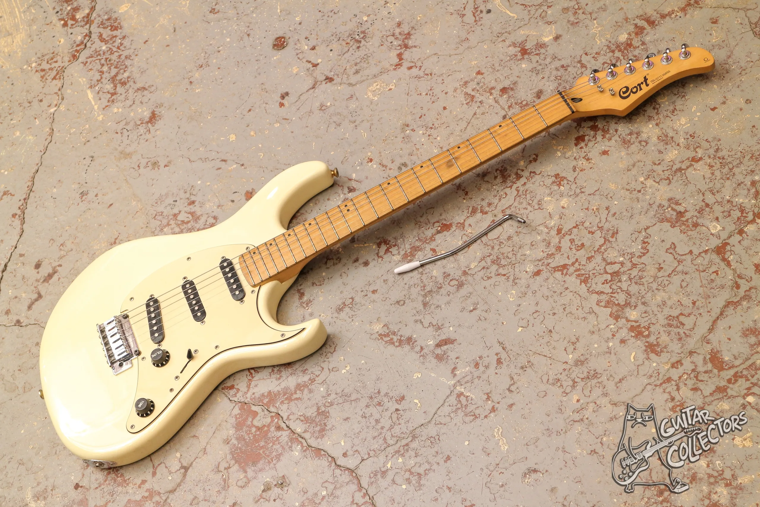 Cort G-200