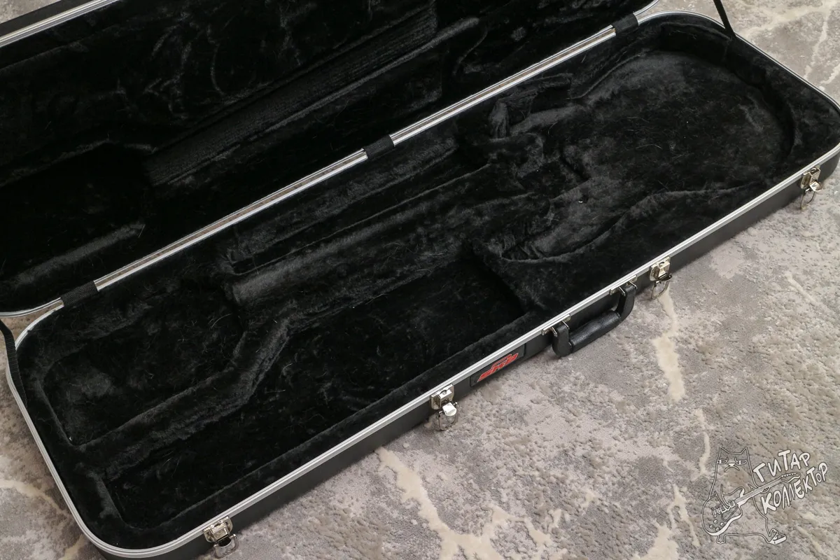 Кейс для бас гитары SKB Bass Case