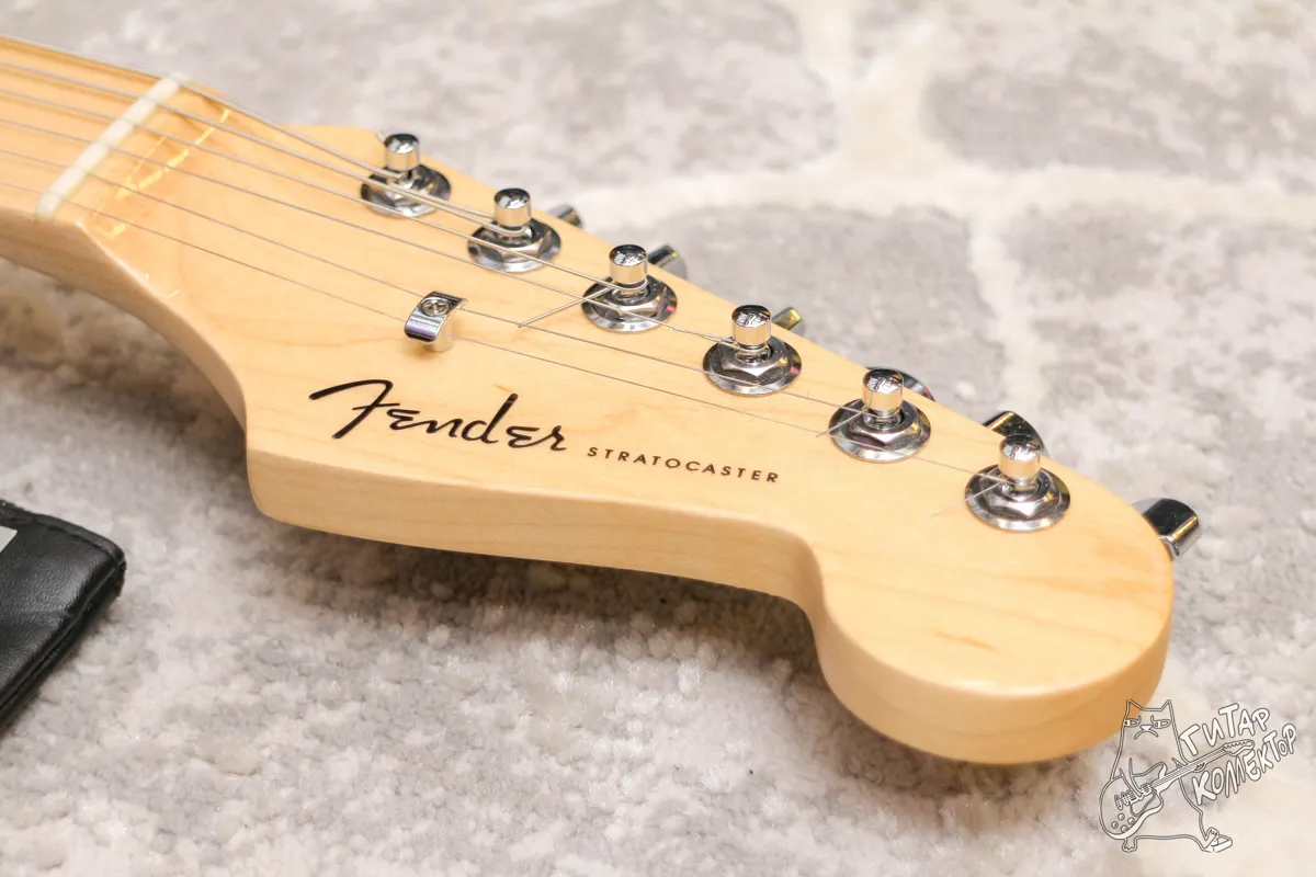 Fender American Elite Stratocaster Aged Cherry Burst