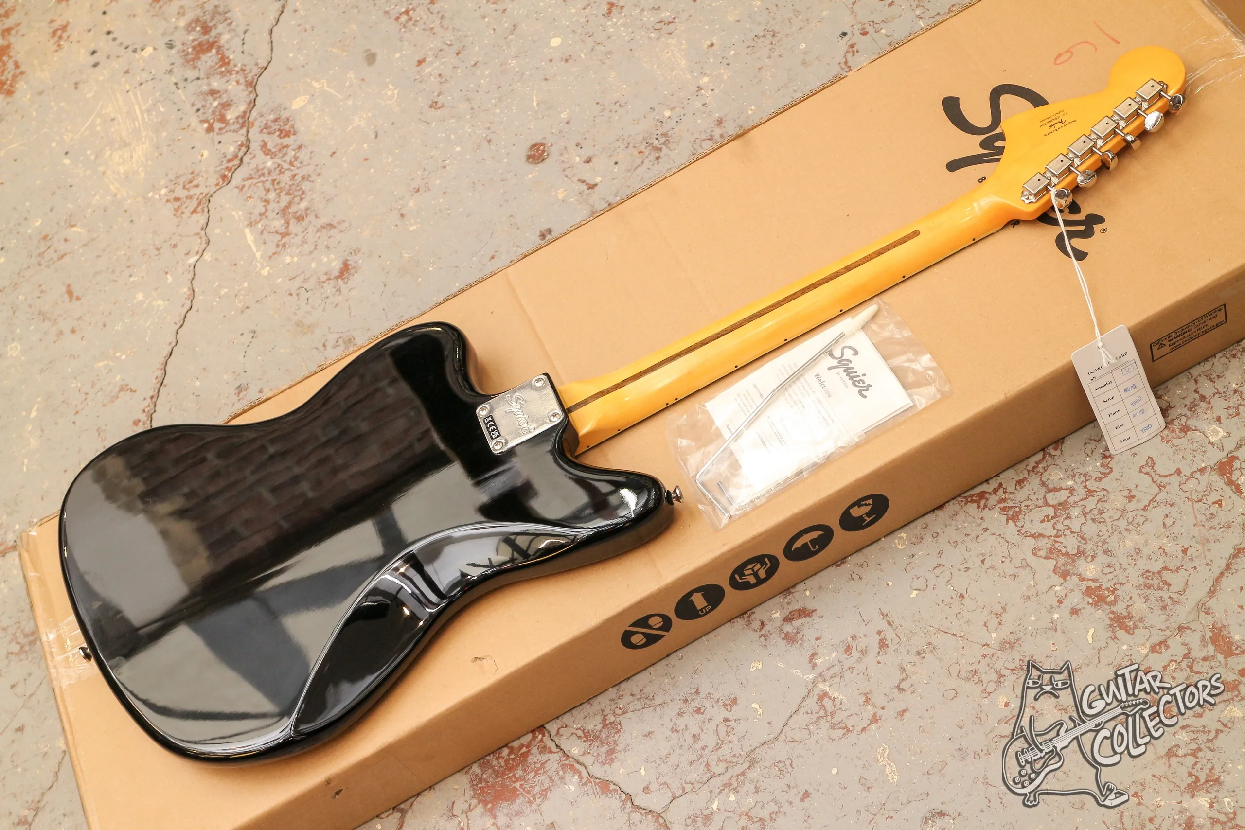 Squier Classic Vibe '70s Jaguar Black NEW