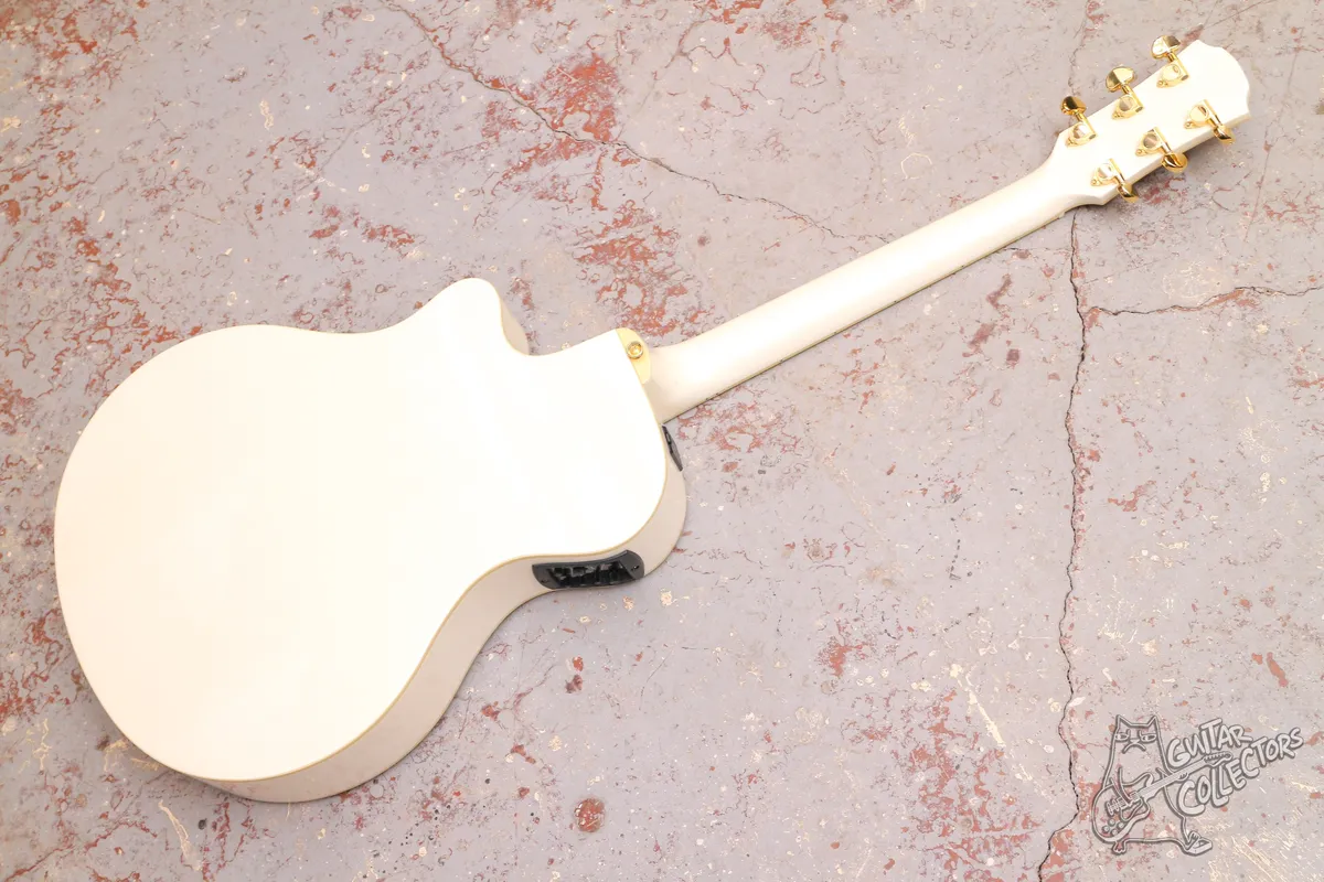 Yamaha APX 1000 Pearl White