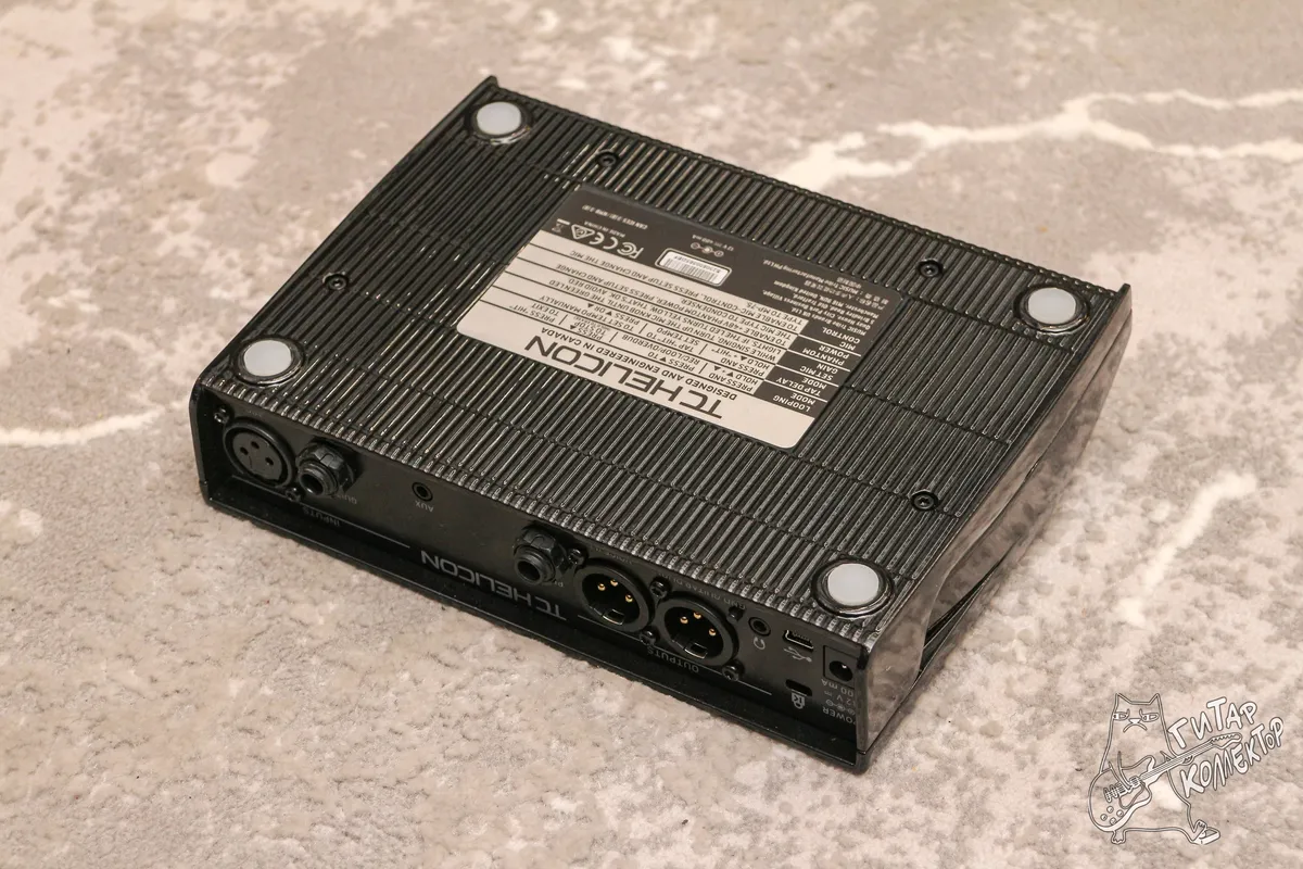 TC Helicon Play Acoustic Вокальный Гитарный Процессор