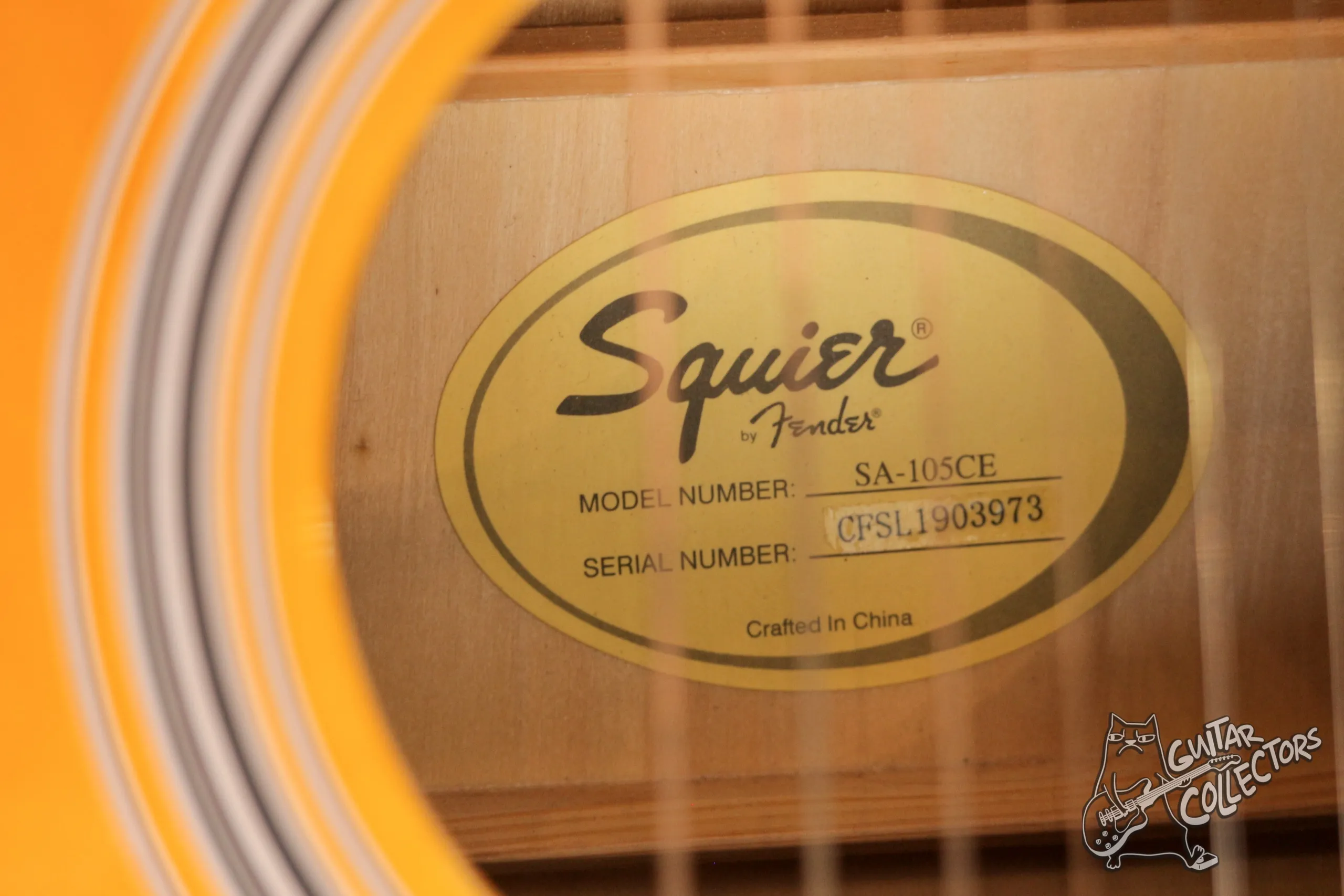 Squier SA-105CE Dreadnought