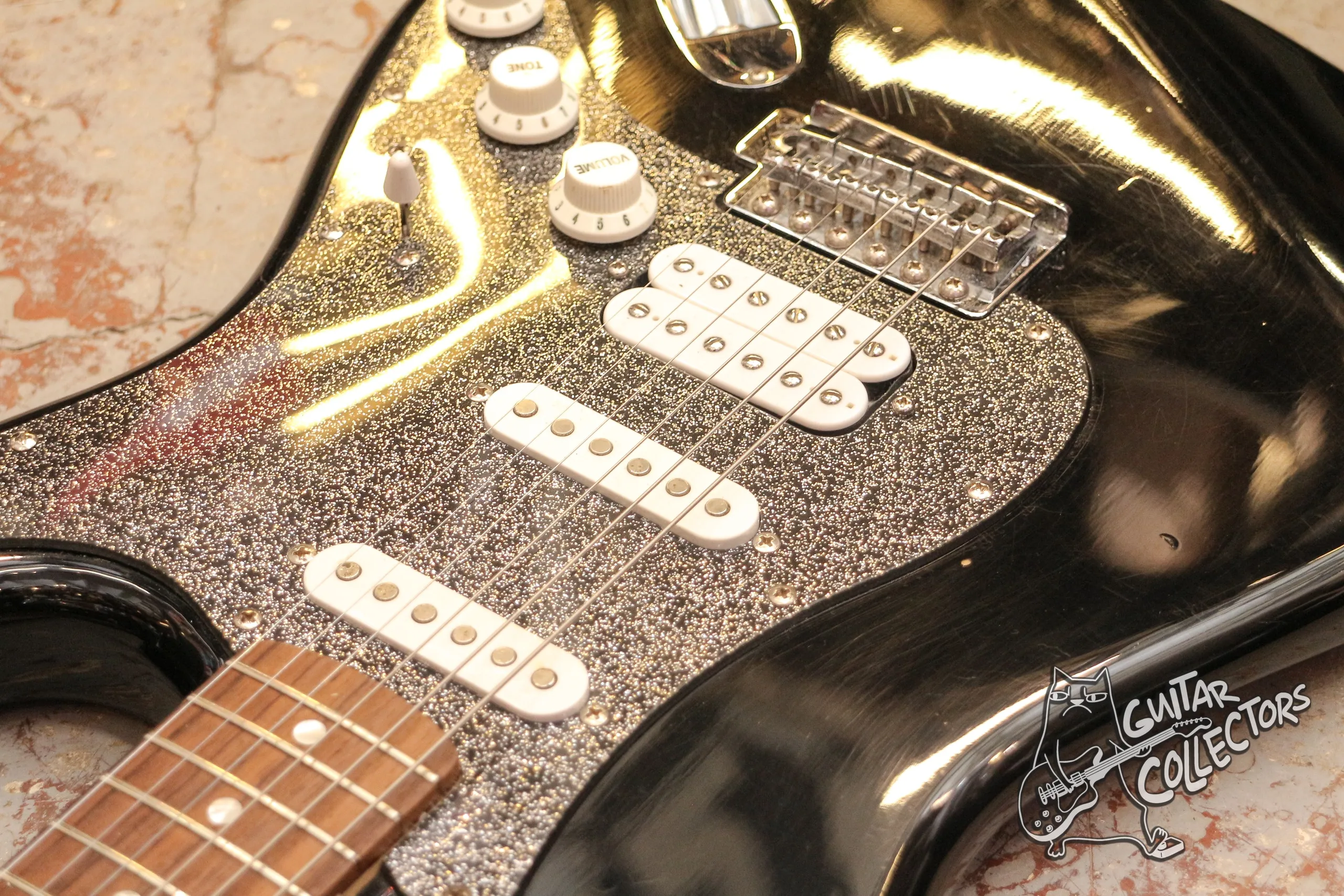 Squier Affinity Stratocaster HSS Black