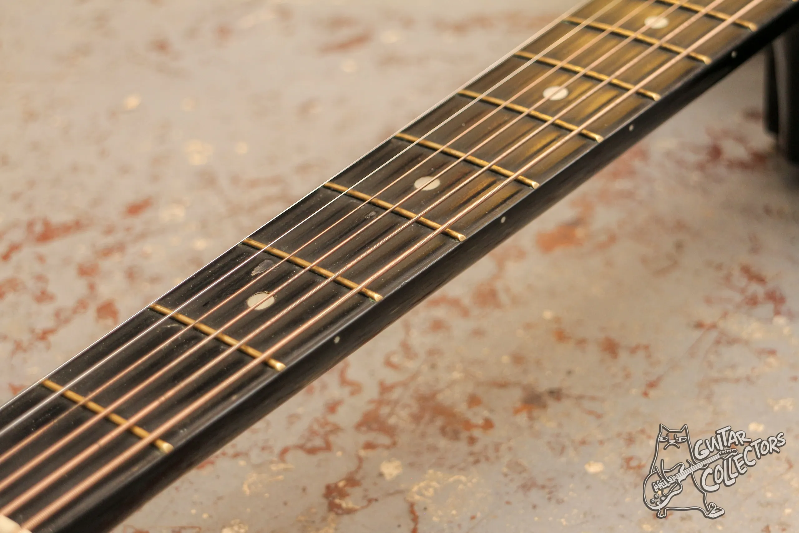 Squier SA-105CE Dreadnought