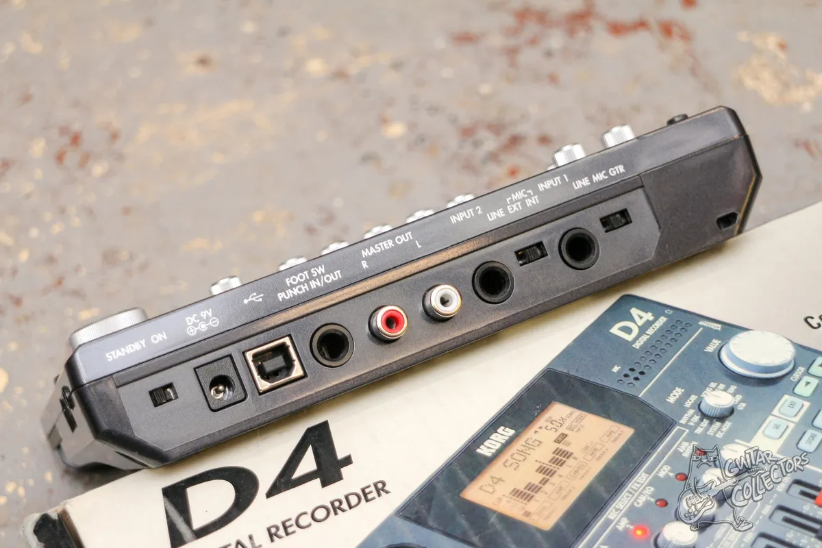 KORG D4 Digital Recorder Compact 4-track Портастудия