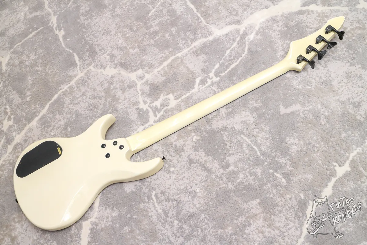 Aria Pro II VAB-400M Vanguard Bass White