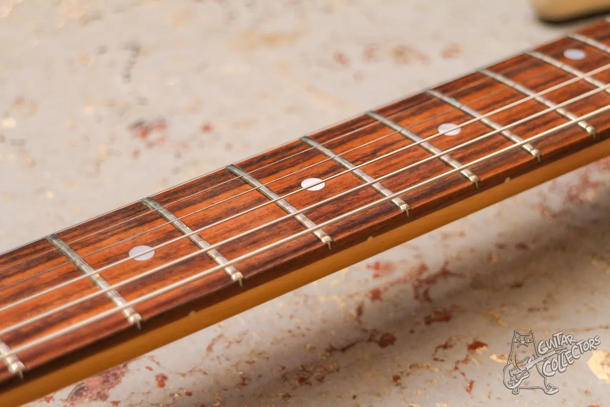 Fret-King Super 60 HB Ice White