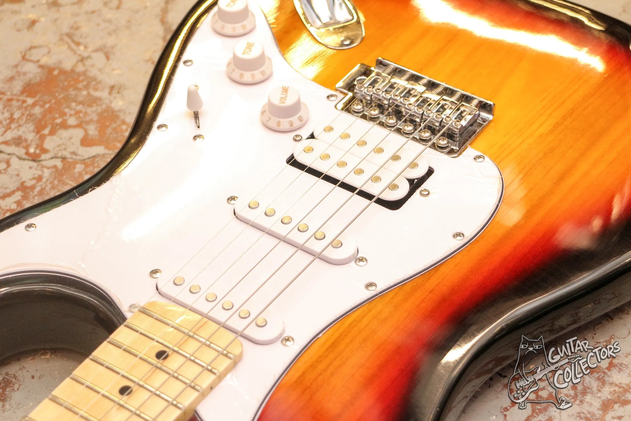 Fender Stratocaster HSS Sunburst Copy