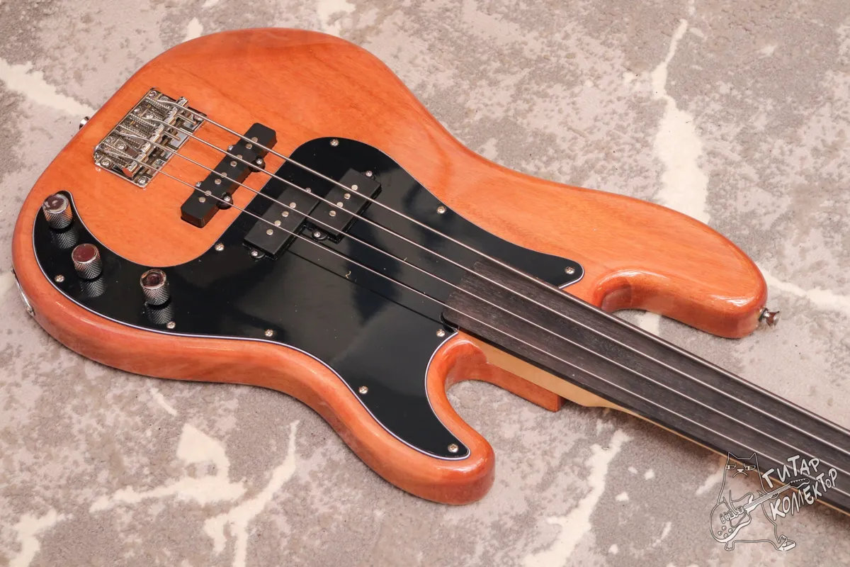 Fender Precision Fretless Bass Copy