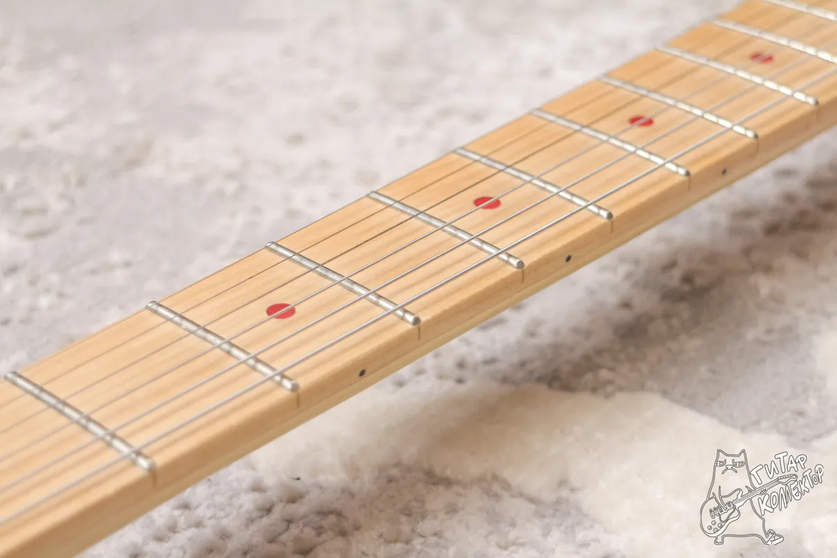Hello Kitty HSS Stratocaster Copy