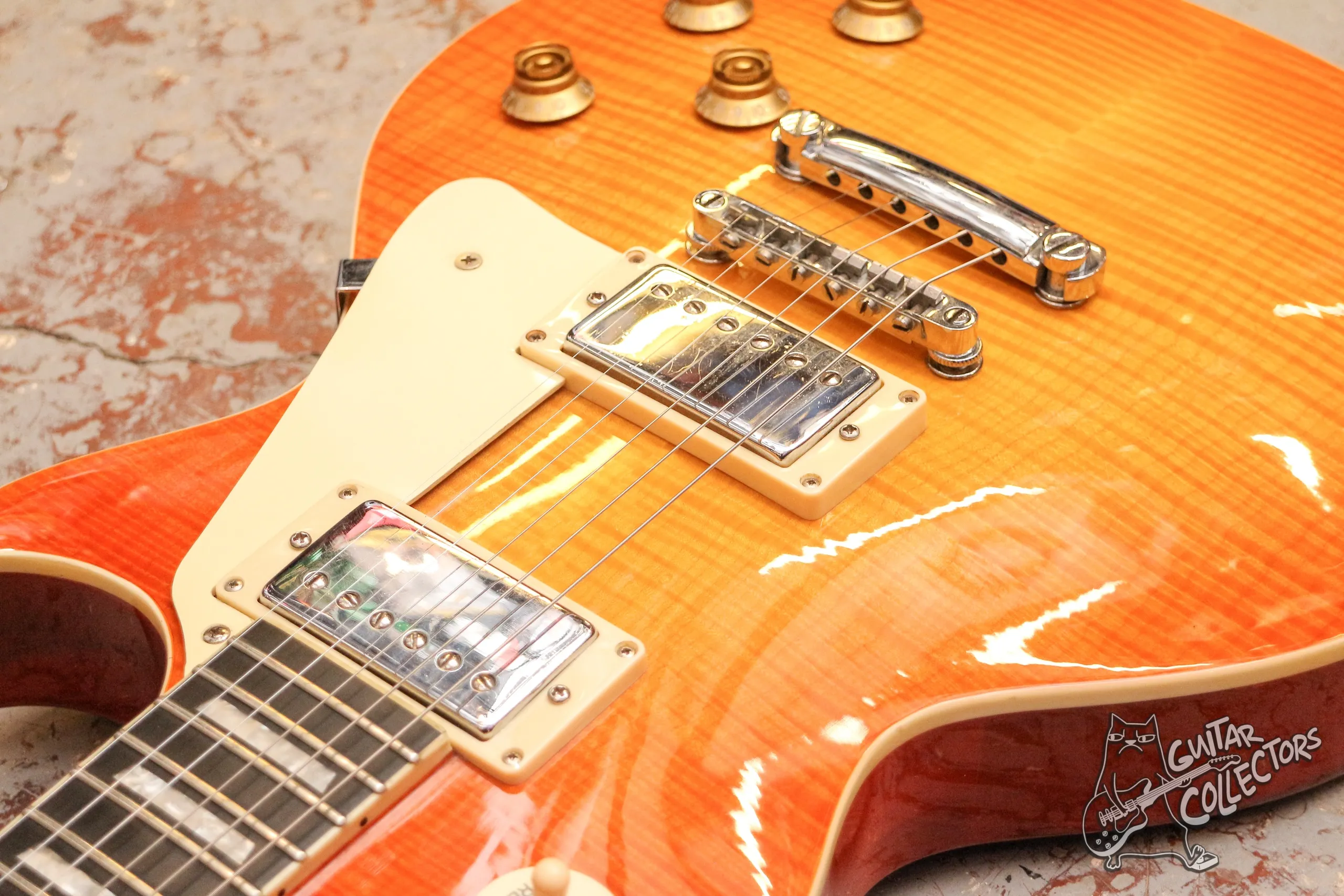 Vintage Reissued V100 Les Paul Standard