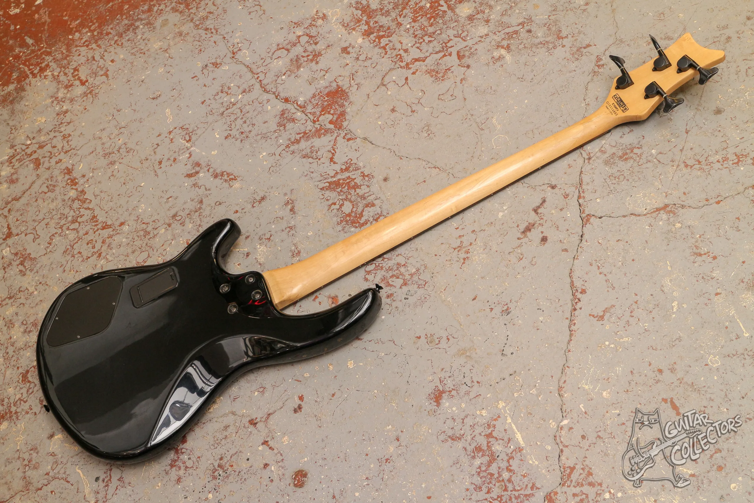 Dean E10APJ Skull PJ Bass