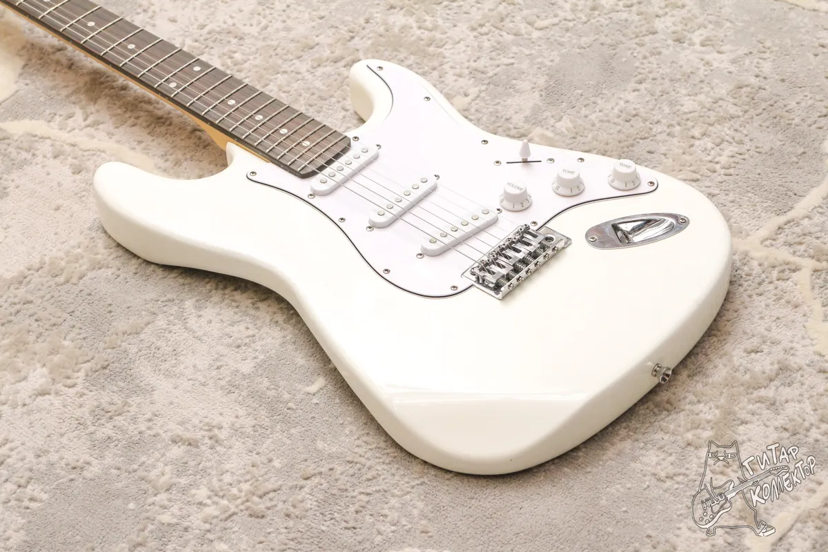 Rocket ST-01 Stratocaster White