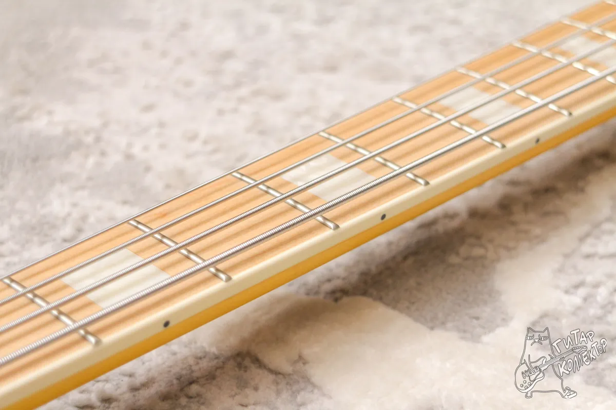 Root Note JB001 Jazz Bass Vintage White