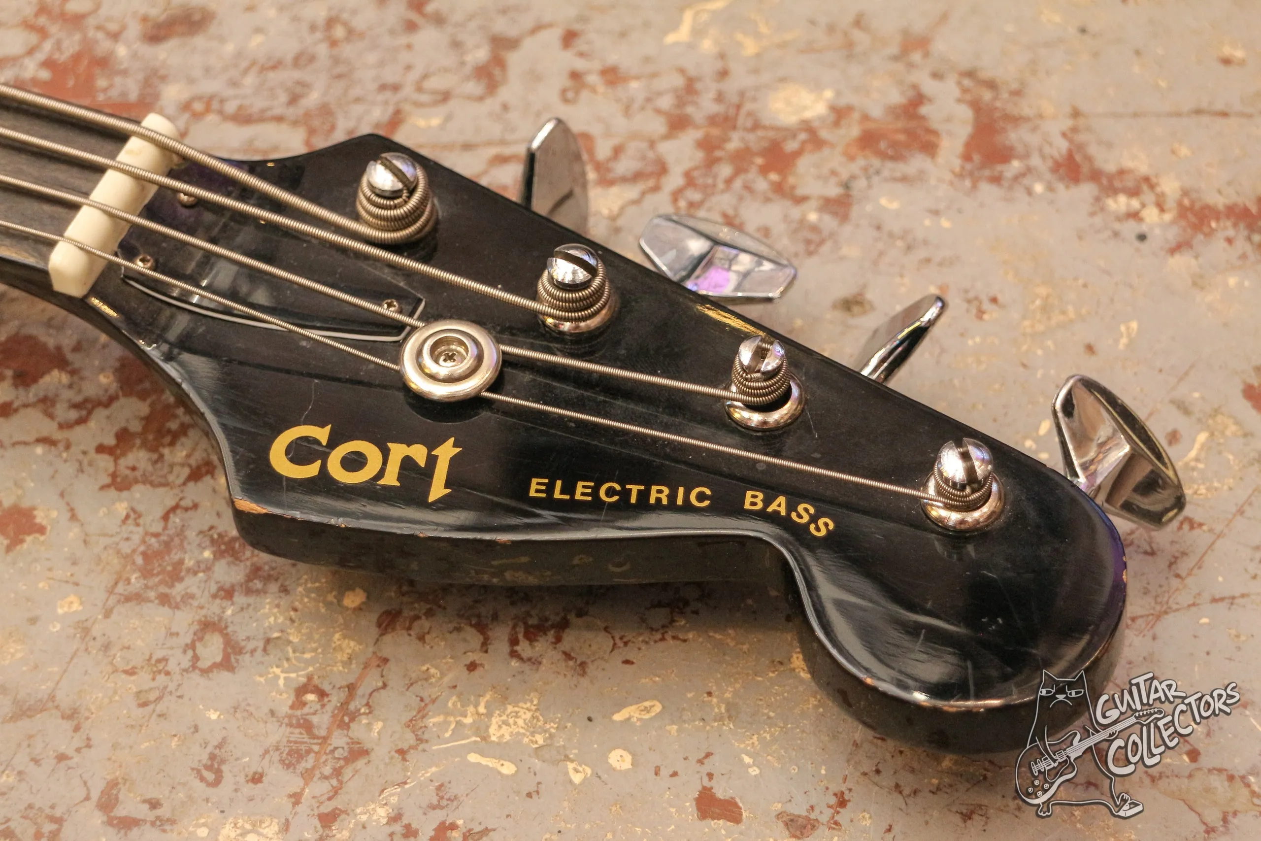 Cort Short Scale Bass