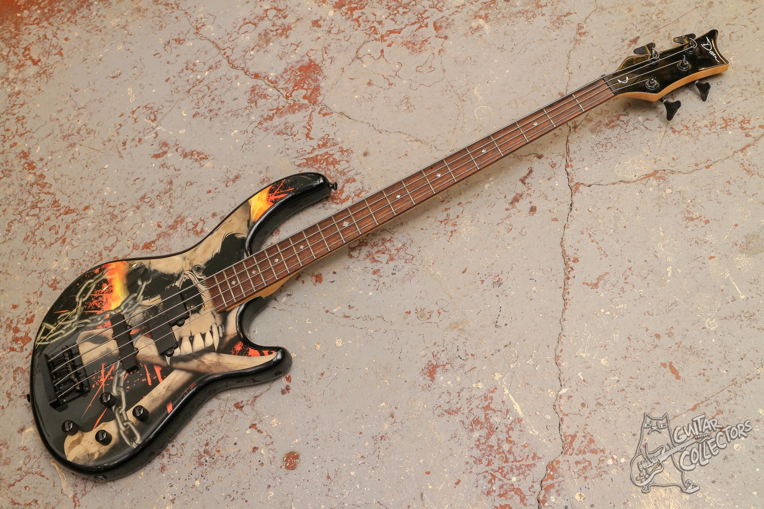 Dean E10APJ Skull PJ Bass