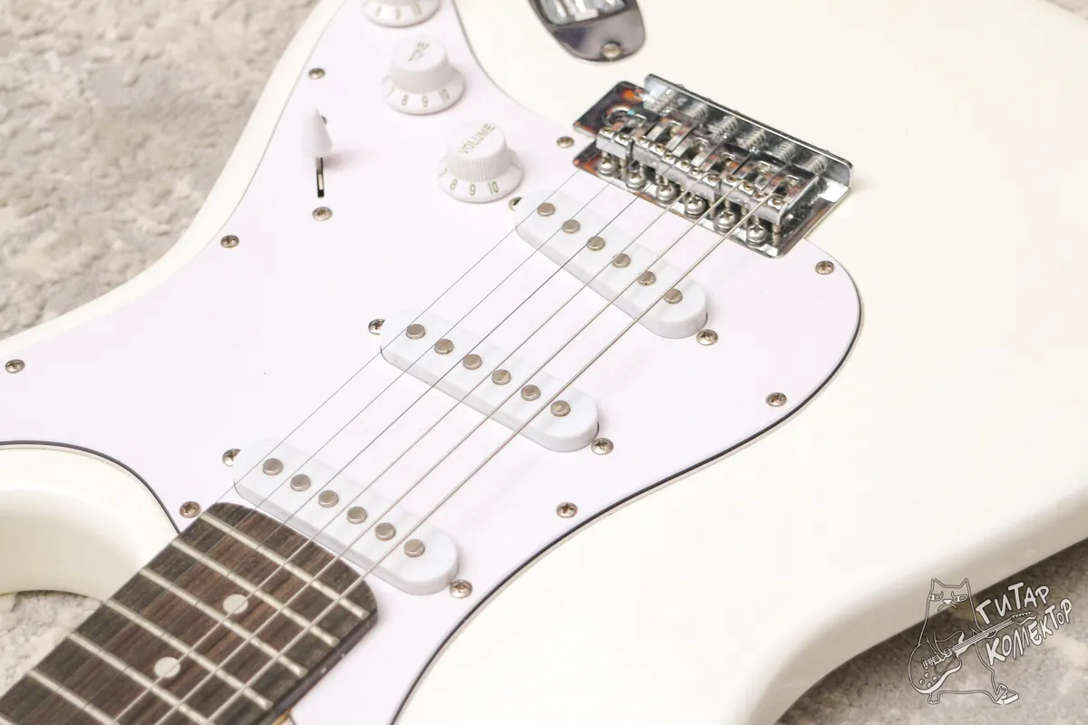 Rocket ST-01 Stratocaster White