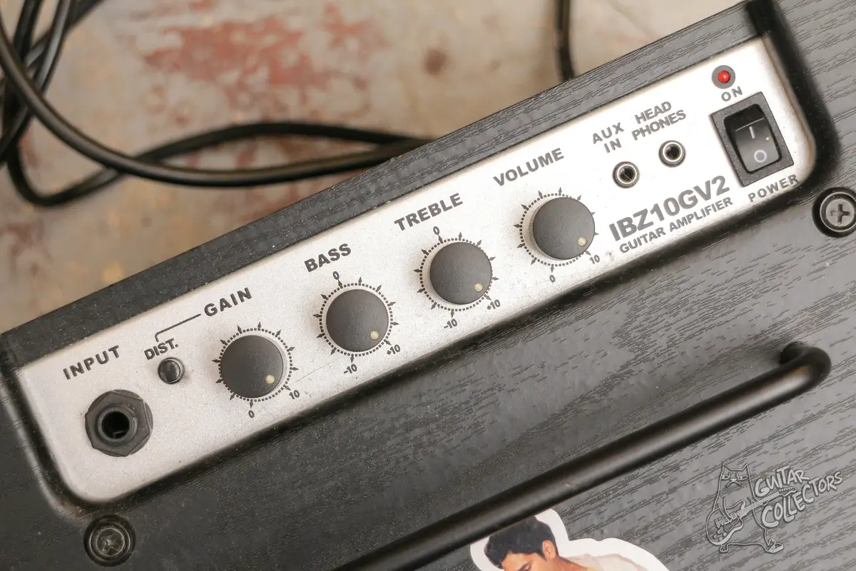 ibanez IBZ 10 GV Guitar Combo