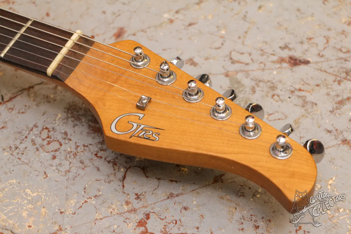 Mooer GTRS S801 Standard Stratocaster Sonic Blue