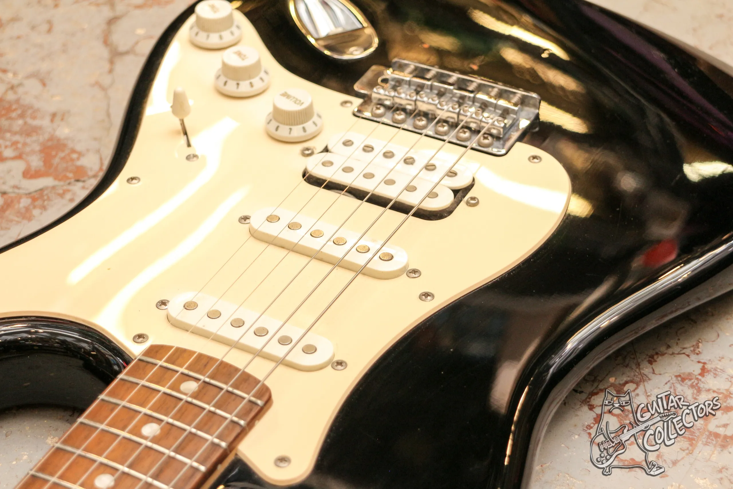 Squier Affinity Stratocaster HSS Black