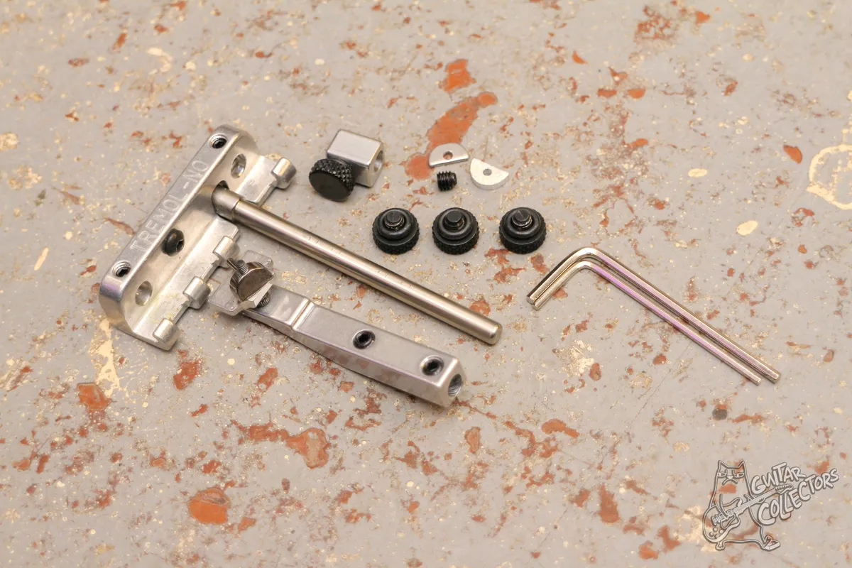 Allparts Tremol No BP 2005 010 Pin Type (Strat Tremolo)