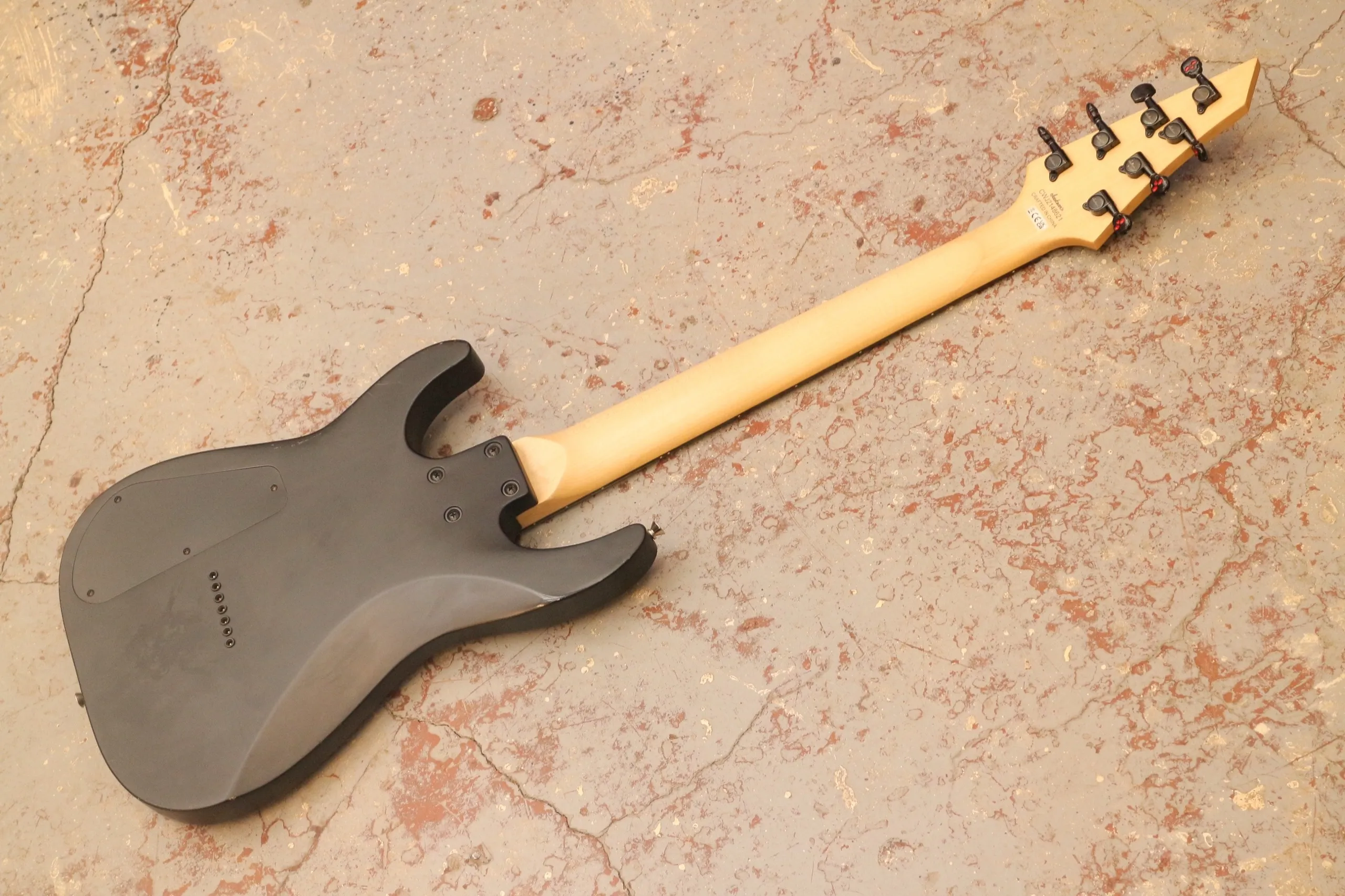 Jackson JS22-7 DKA HT Satin Black
