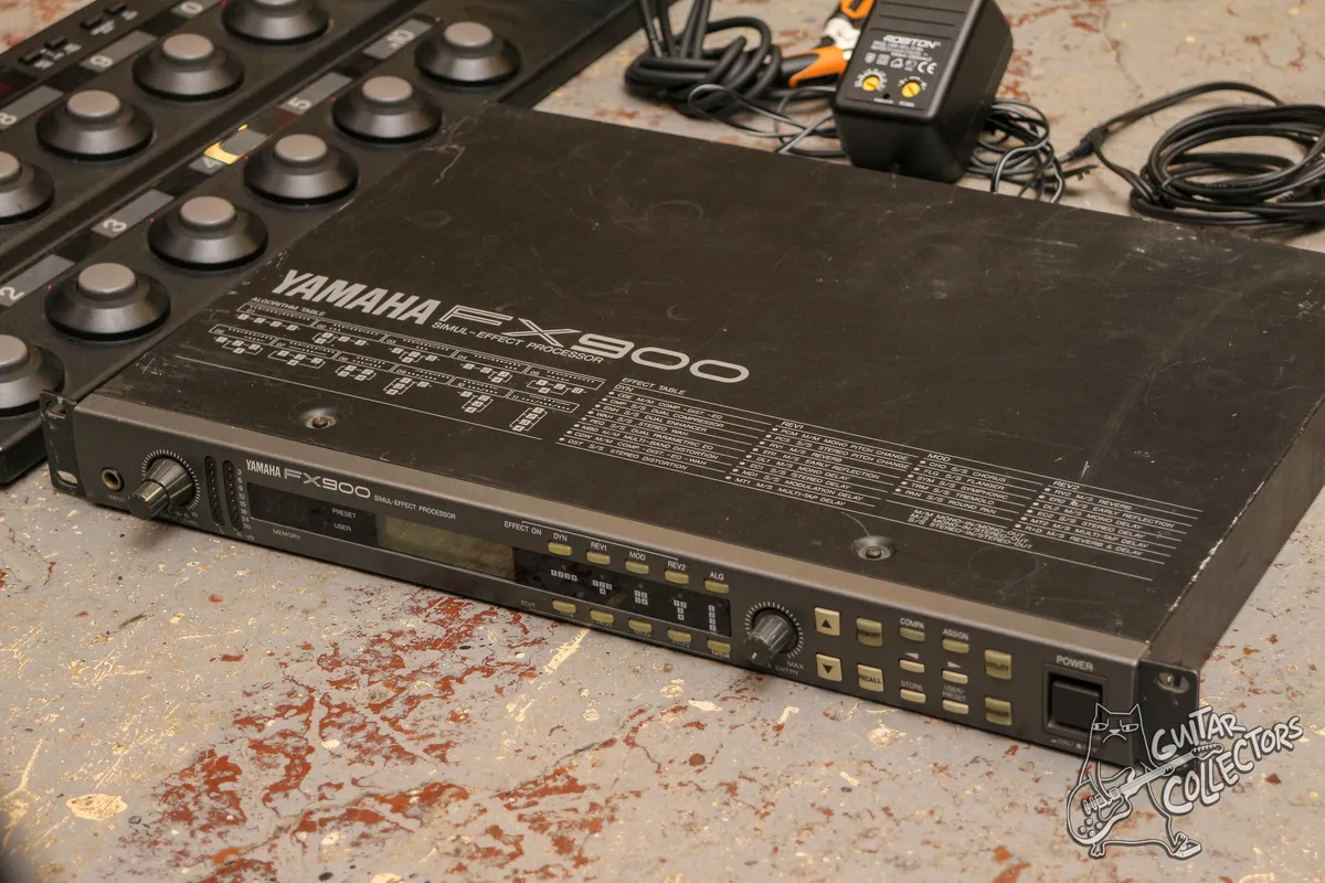 Yamaha FX 900 1980s Rack + MFC 10 midi Controller