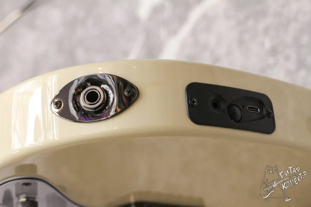 Zivix Jamstik Standard MIDI Guitar Cream