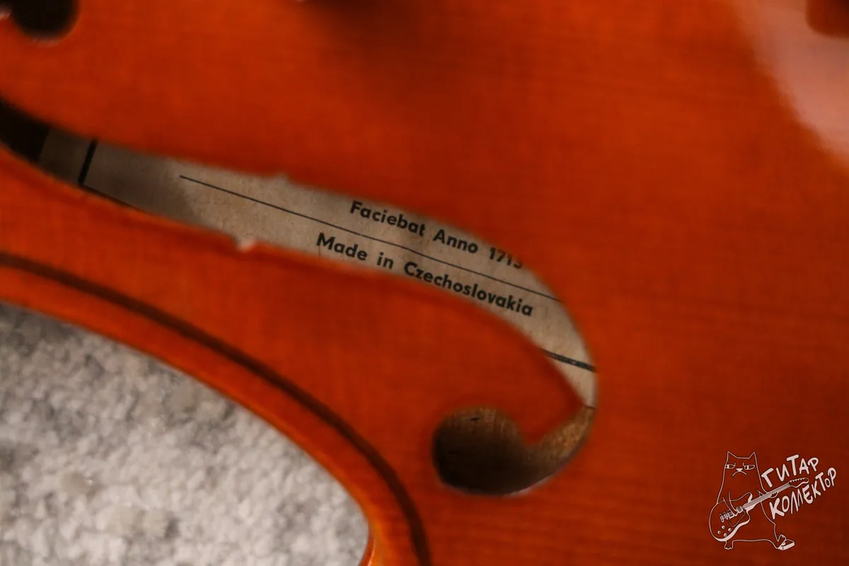 Violin Antonius Stradivarius Cremonensis 1713