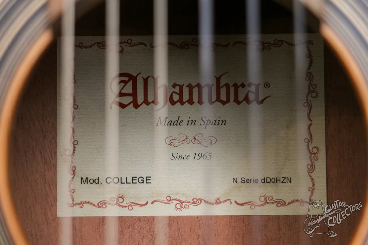 Alhambra College Classical Guitar 4/4