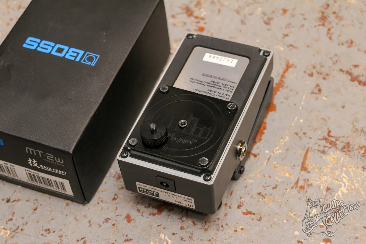 Boss MT 2 W Waza Craft Metal Zone Distortion