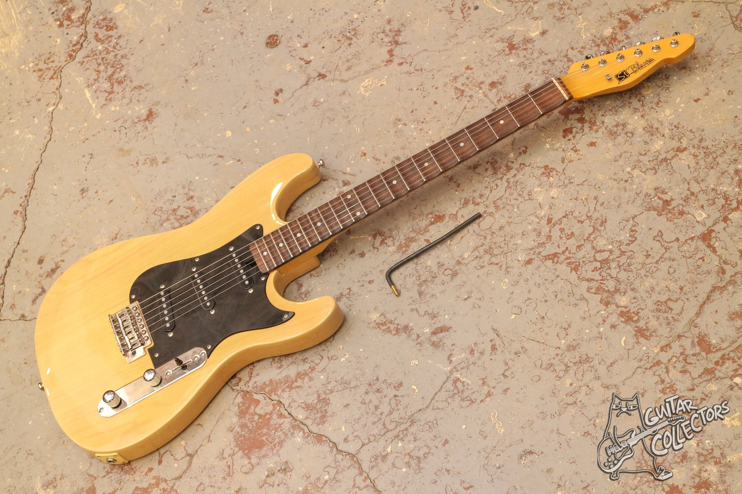 St Blues Blindsider Stratocaster Scalloped