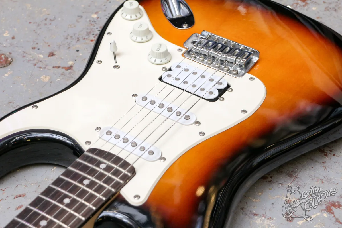 Squier Bullet Stratocaster HSS Sunburst