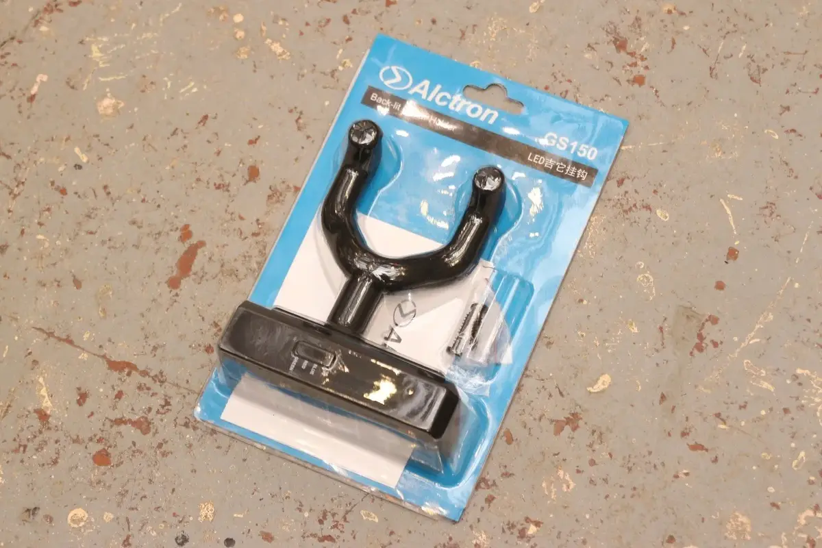 Держатель настенный для гитары с подсветкой, «крюк», Alctron