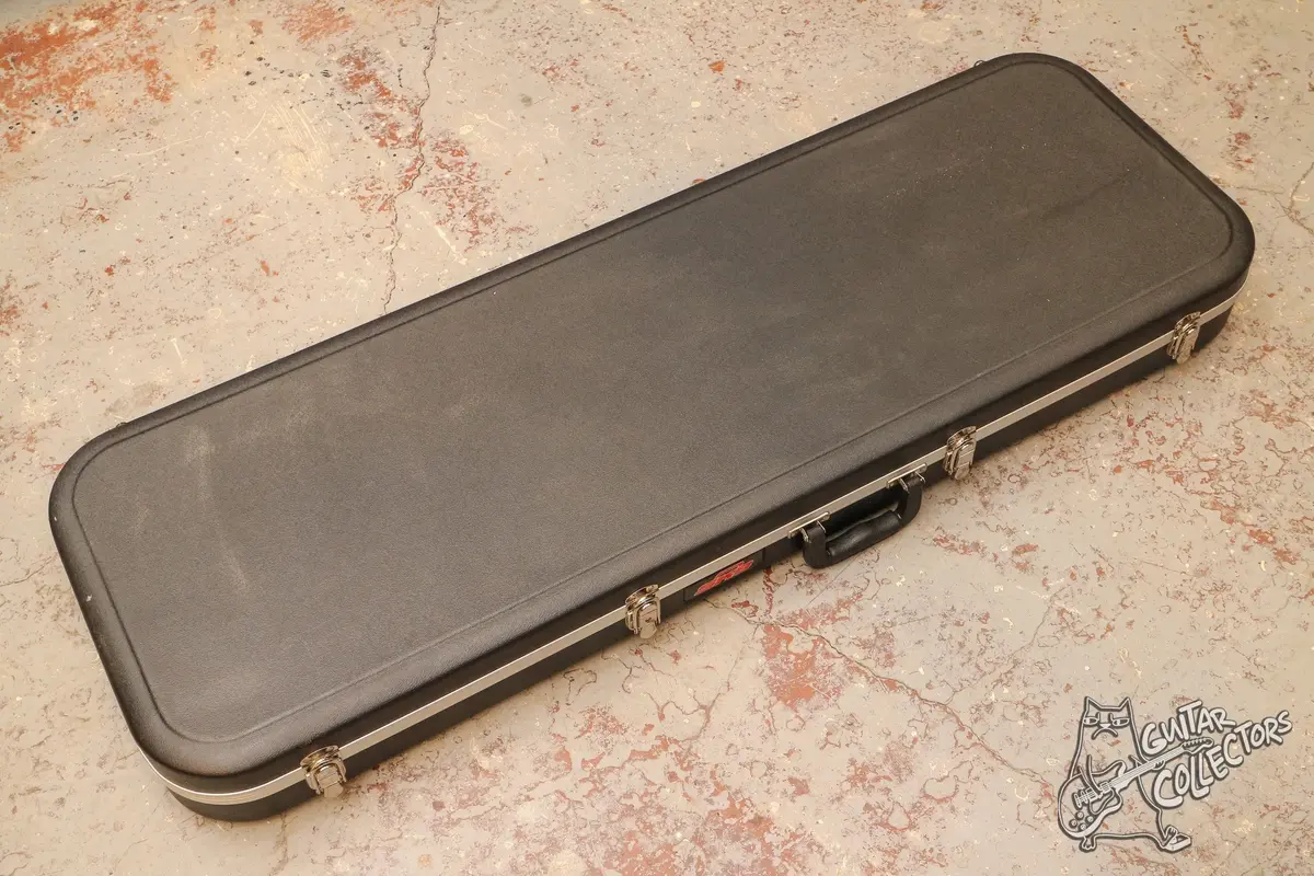 SKB Кейс для бас гитары