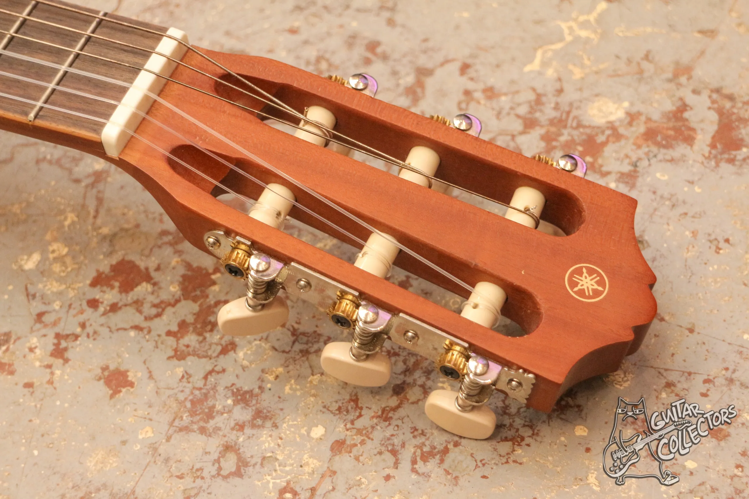 Yamaha GL1 Guitalele