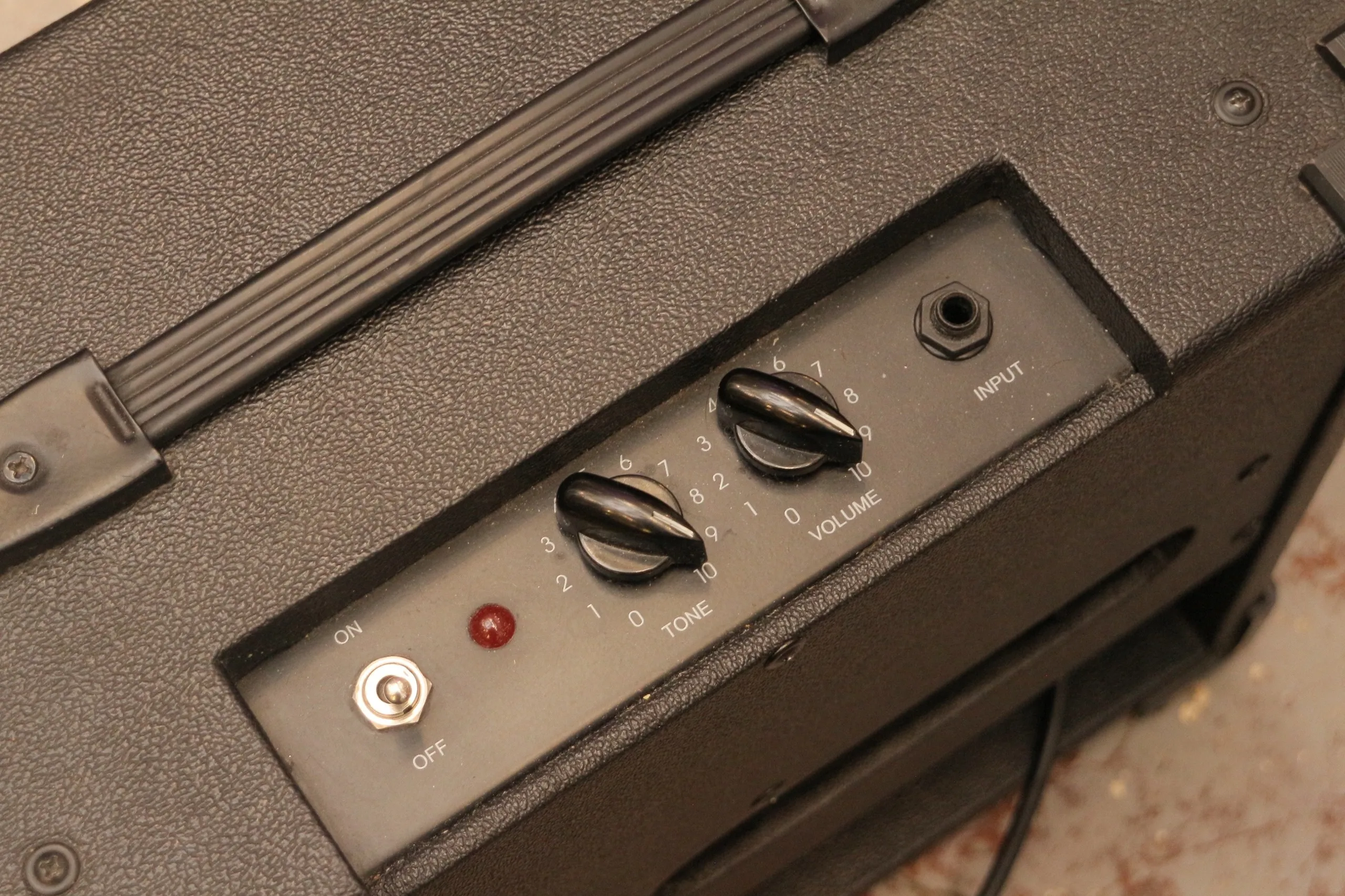 Yerasov GTA 15 R Guitar Tube Combo