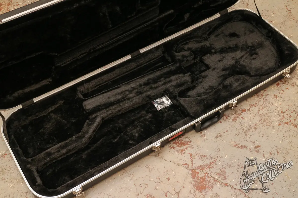 SKB Кейс для бас гитары