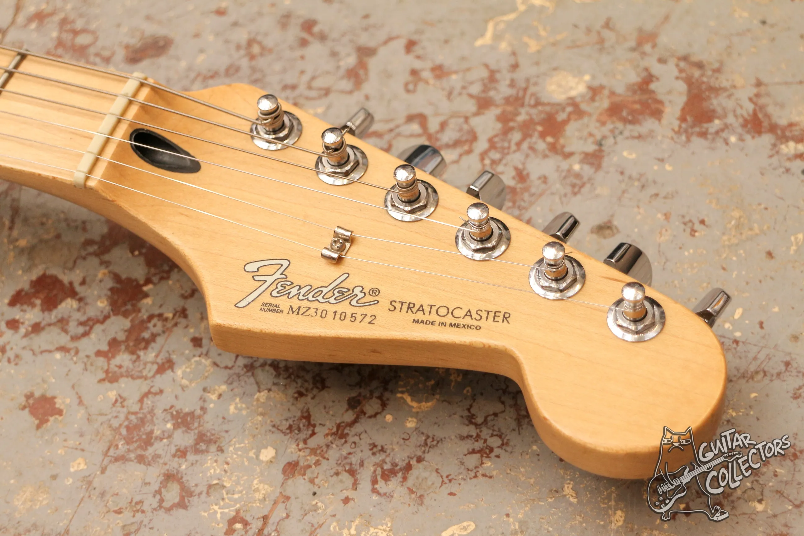 Fender FSR Stratocaster Flame Maple Top