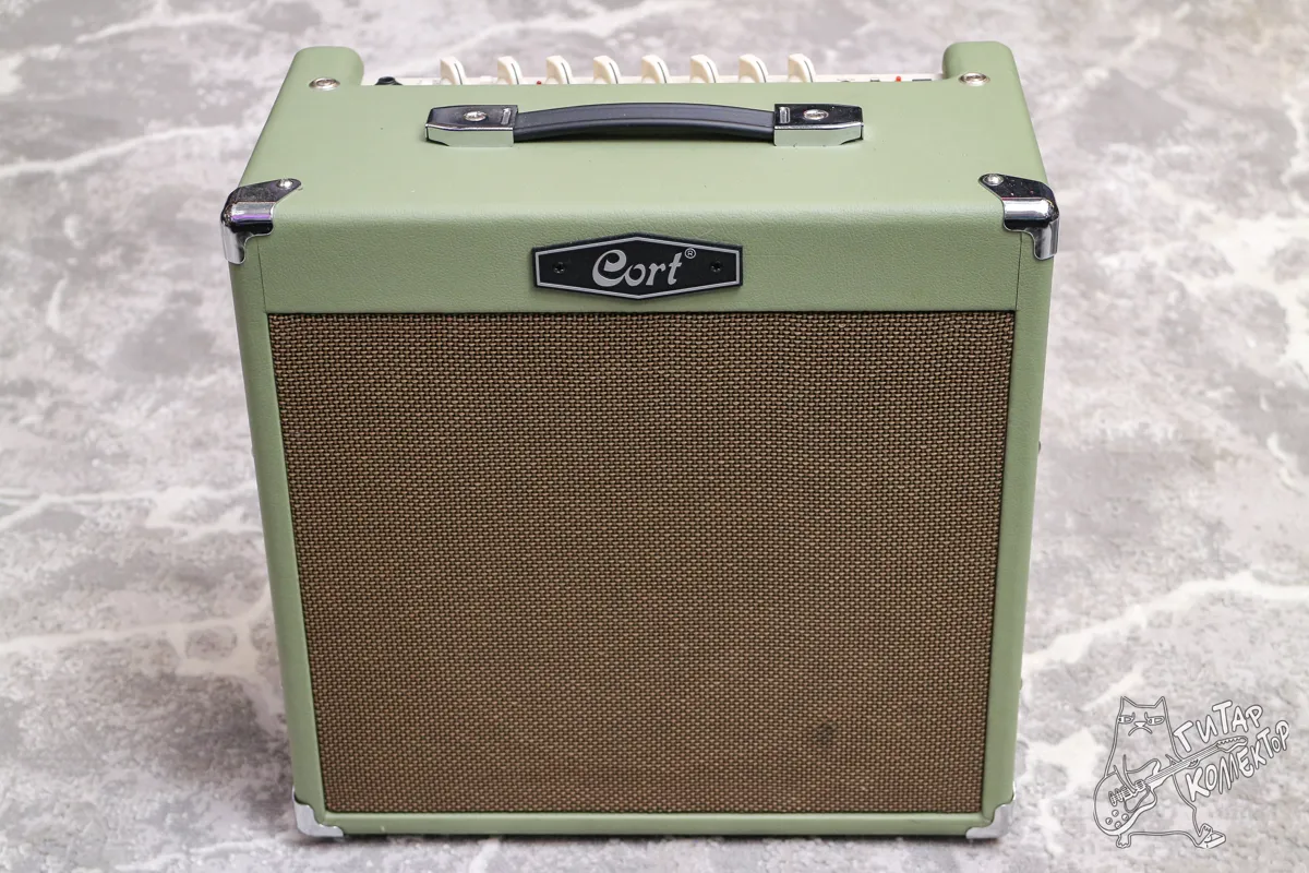 Cort CM 30 R Guitar Combo