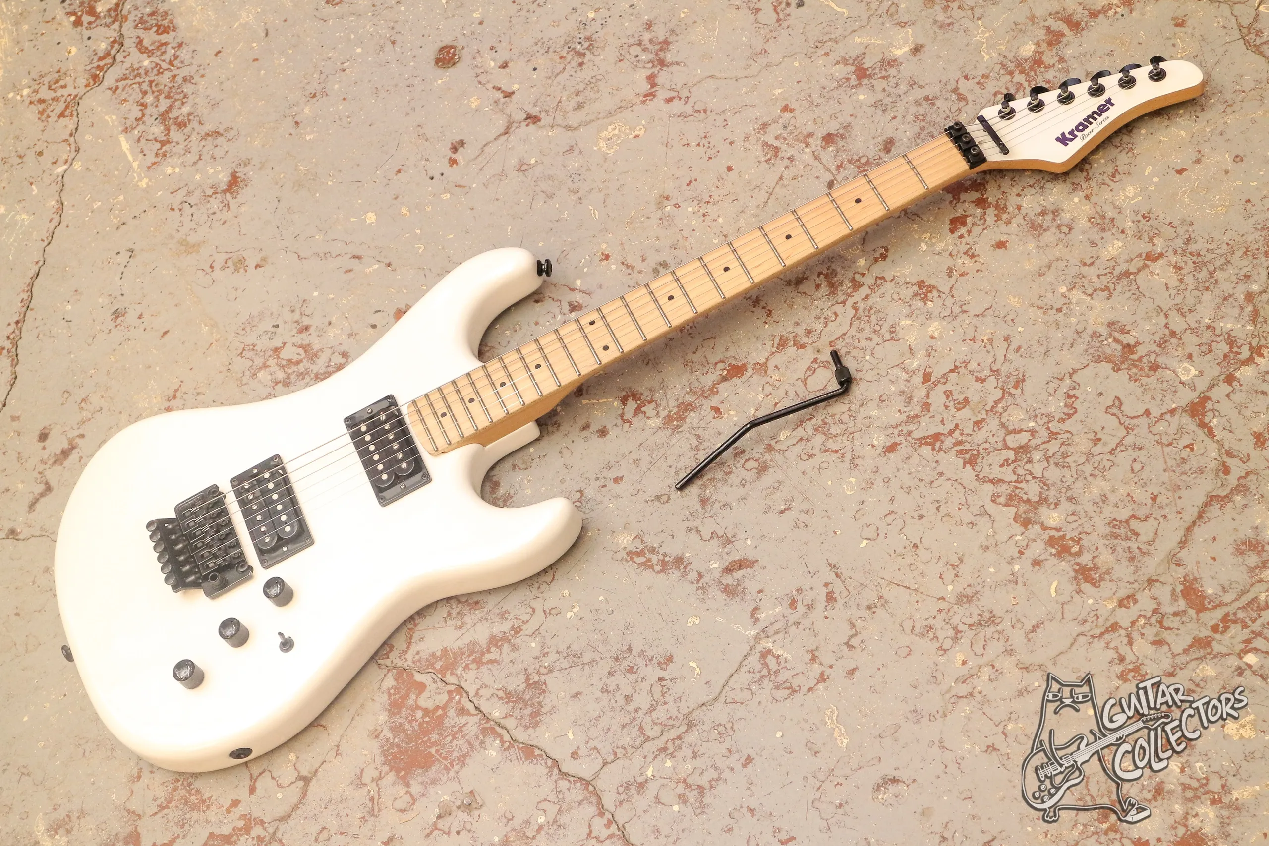 Kramer Guitars Pacer Classic Pearl white