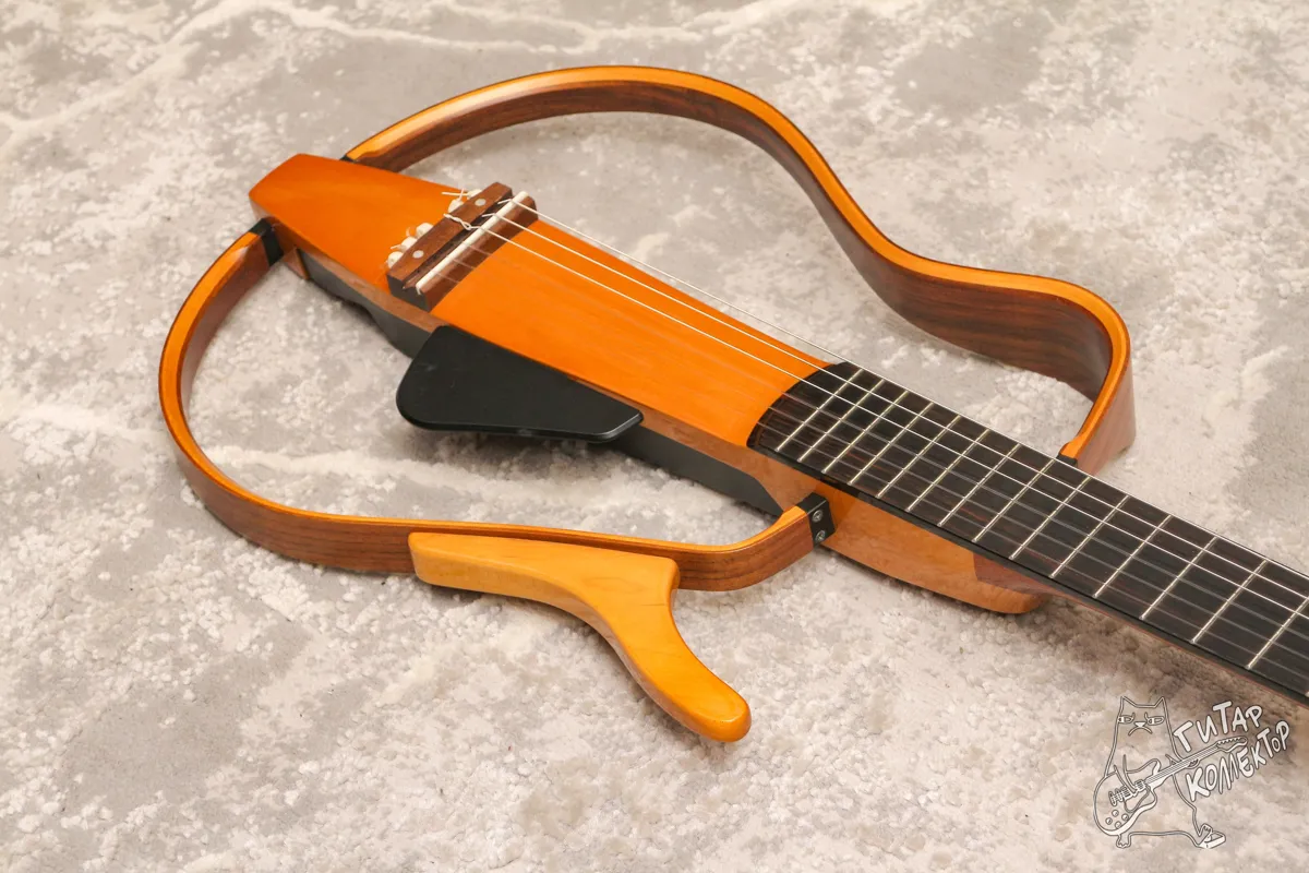 Yamaha SLG-120NW Silent Nylon Classic