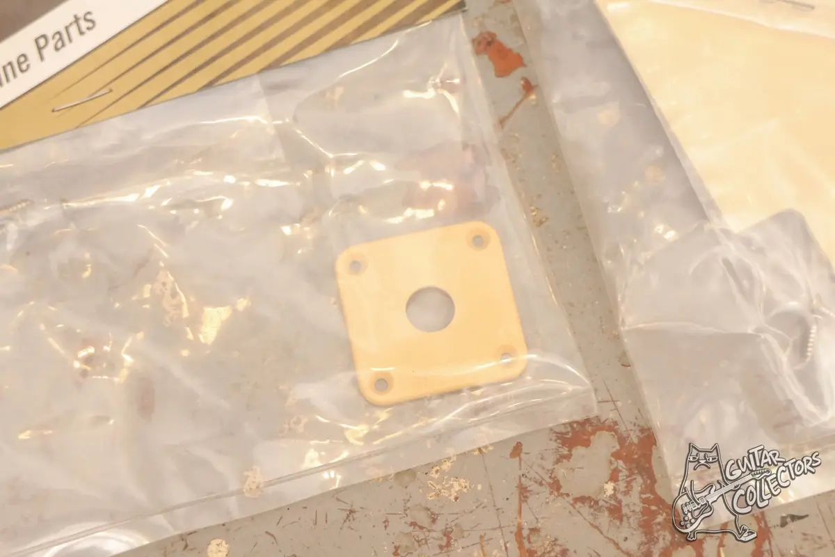 Gibson LP Pickguard + Gibson Jack plate NEW