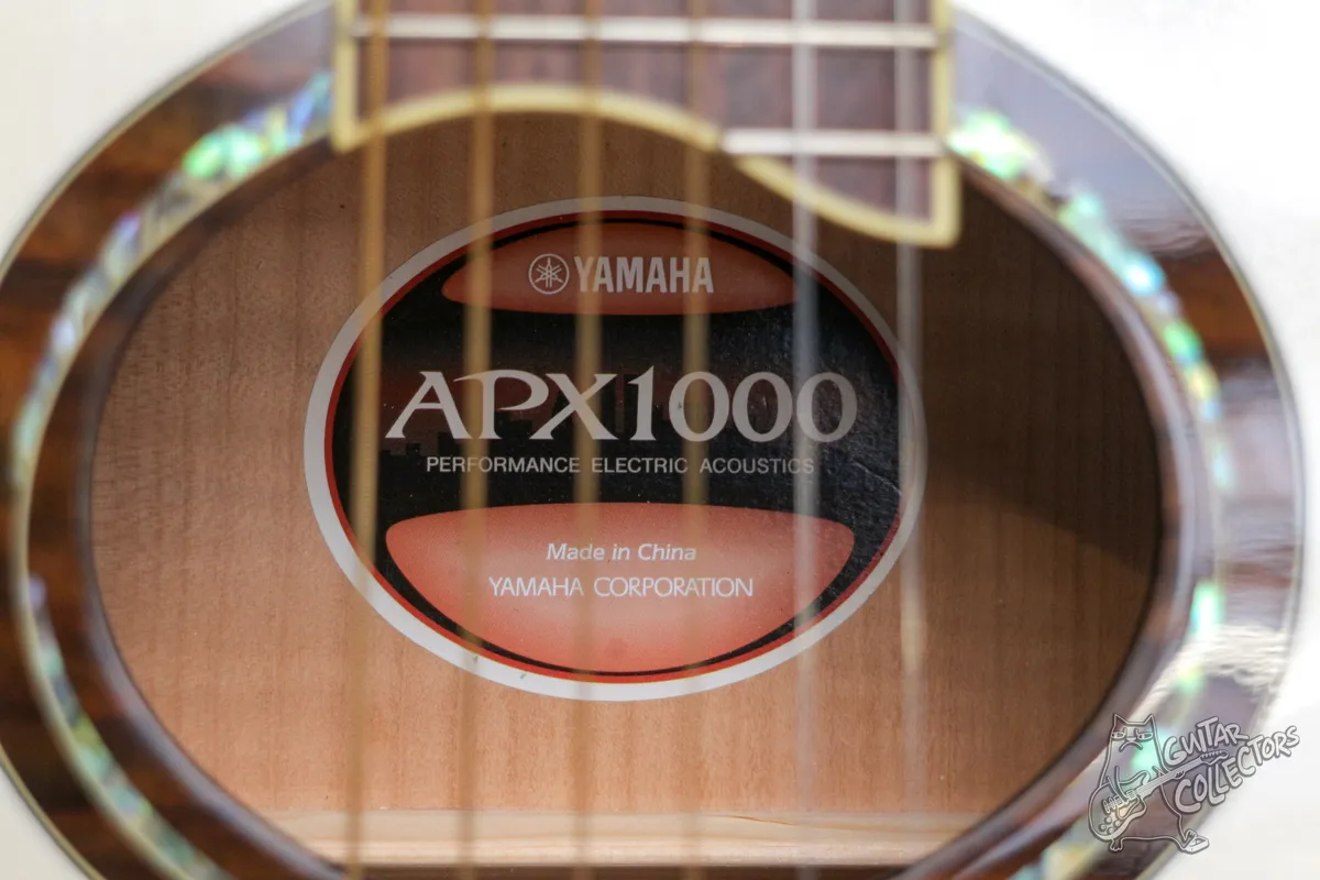 Yamaha APX 1000 Pearl White