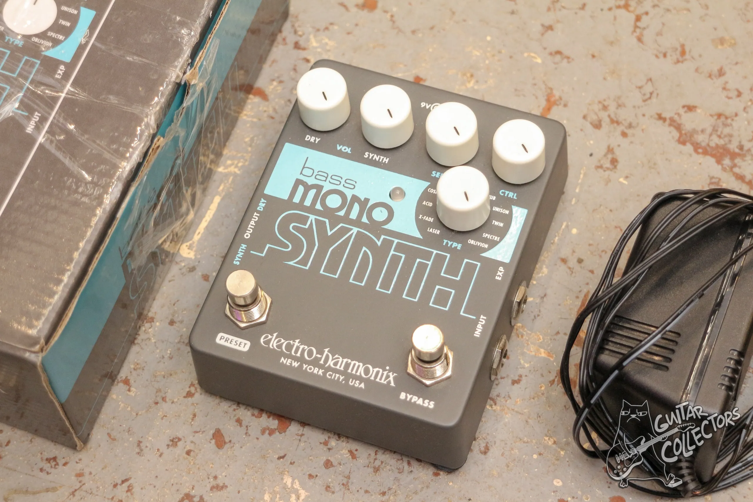 Electro Harmonix Bass Mono Synth Bass Synthesizer