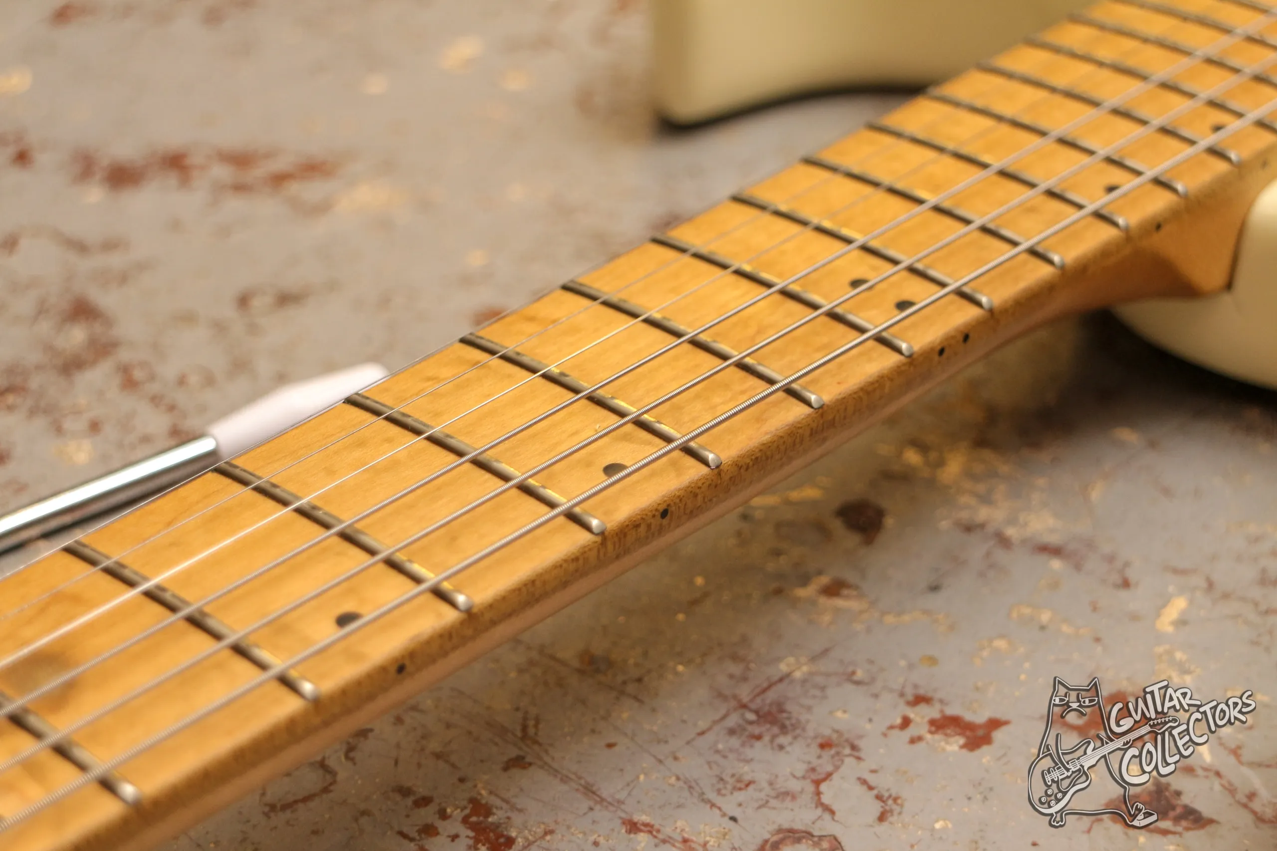 Cort G-200