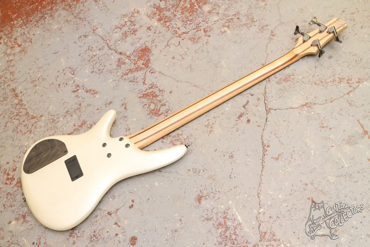 Ibanez SR 300 Pearl White Bass