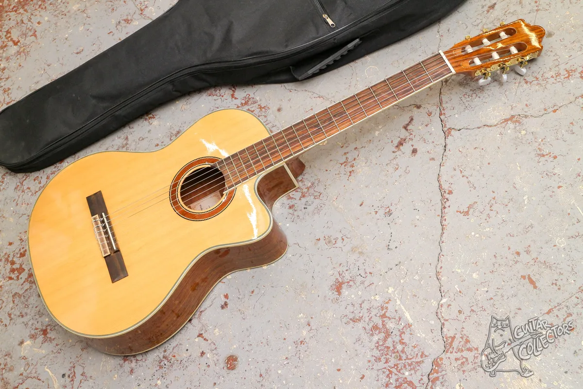 Smiger CG 220 Classical Guitar