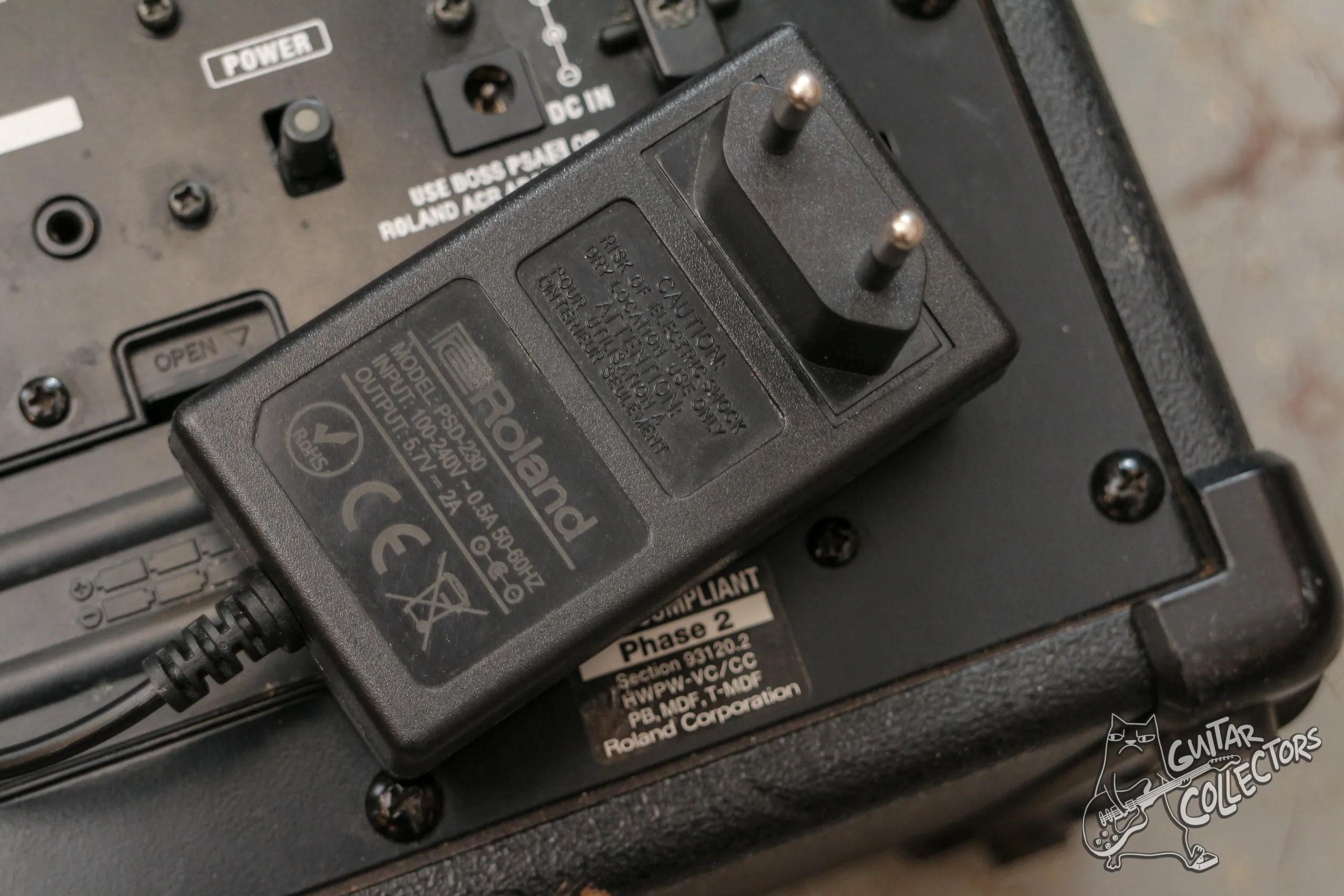Roland Micro Cube Gutar Combo + Блок Roland
